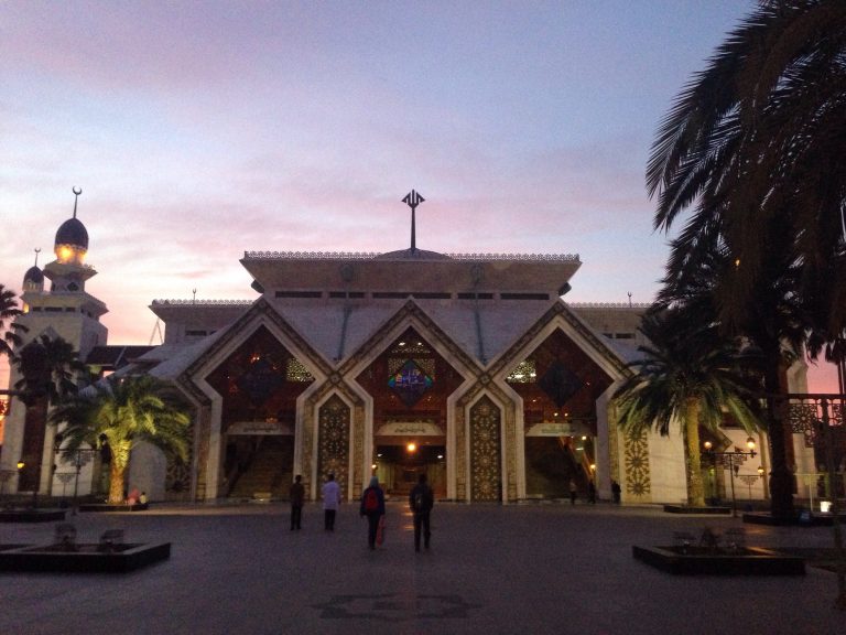 Masjid At-Tin, Maghrib